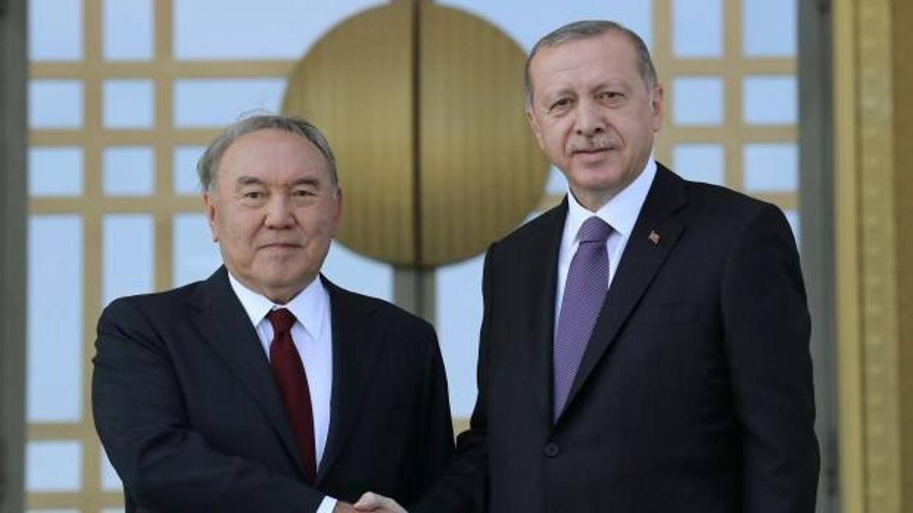 Erdoğan, Nazarbayev'le bir araya geldi