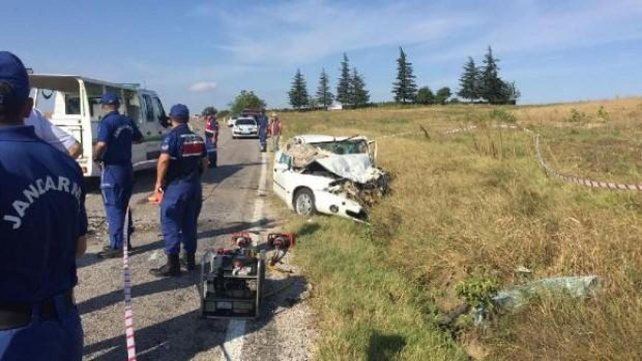 Katliam gibi kaza: &Ouml;l&uuml; ve yaralılar var!
