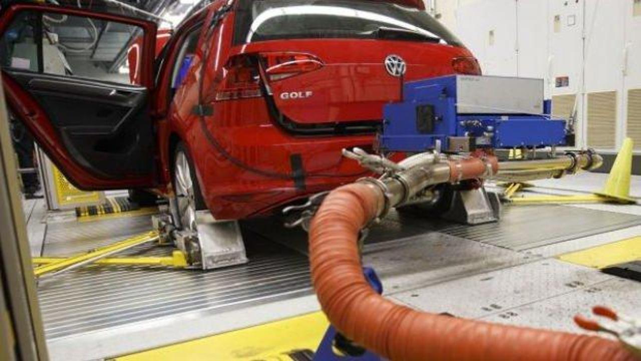 AB'den otomobil üreticilerine emisyon soruşturması
