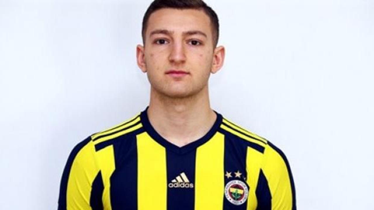 Fenerbahçe'nin genç oyuncusu futbolu bıraktı!