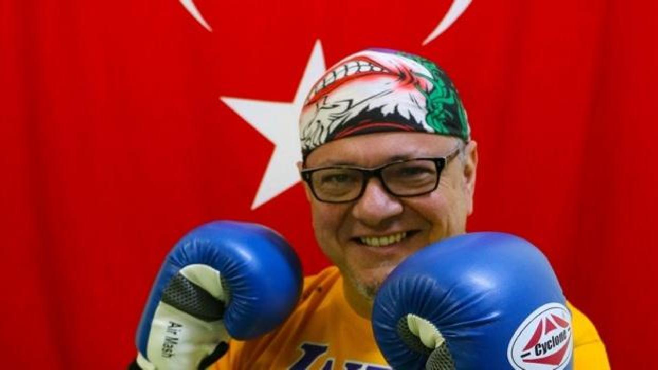 Doktorlar boks yaparak stres atıyor