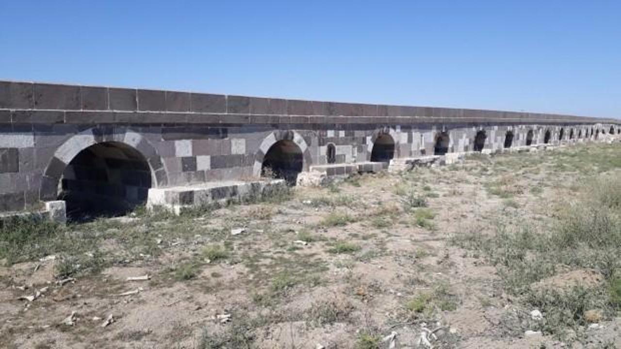 868 yıllık Kırkg&ouml;z k&ouml;pr&uuml;s&uuml; hala ihtişamını koruyor