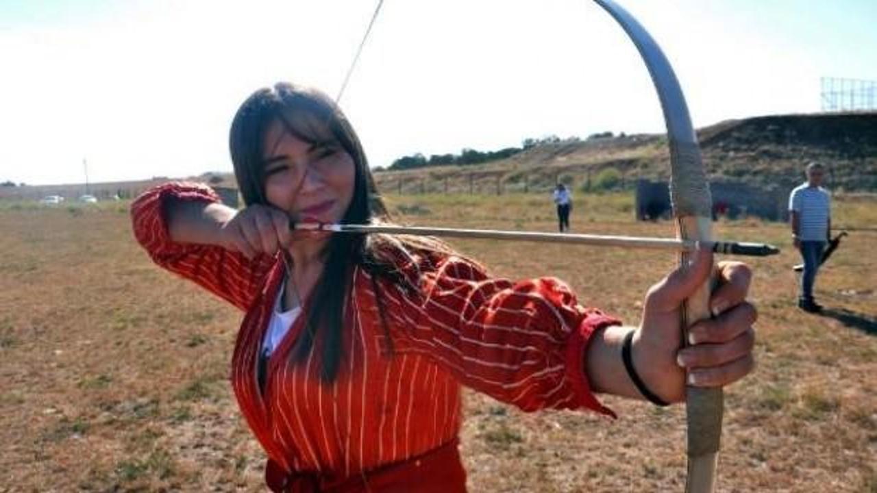 Geleneksel ata sporu ok&ccedil;uluğu yaşatıyorlar