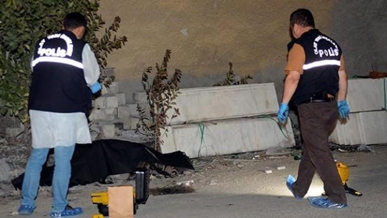 Korkun&ccedil; &ouml;l&uuml;m! Elindeki tiner &uuml;zerine d&ouml;k&uuml;l&uuml;nce...