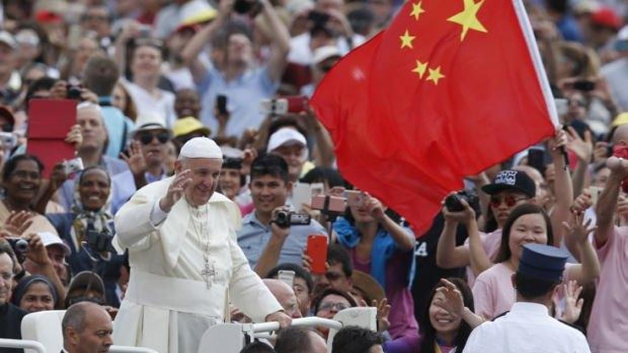 Tarihi anlaşma: Vatikan ile Çin el sıkıştı!