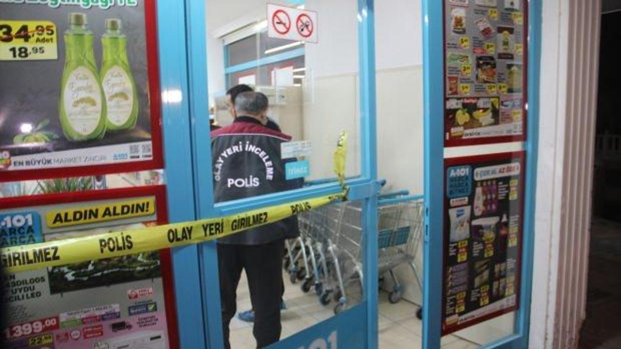 Konya'da bıçaklı soygun girişimi güvenlik kamerasında