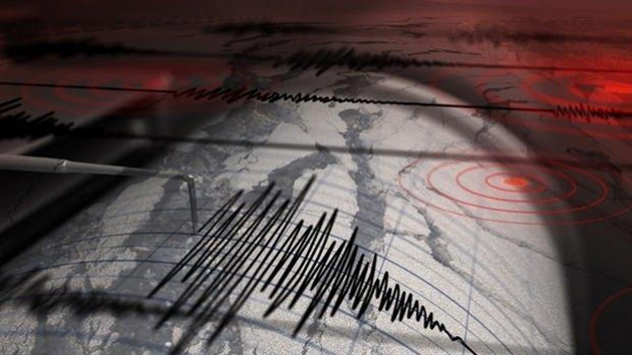 Endonezya'da 6,4 büyüklüğünde deprem