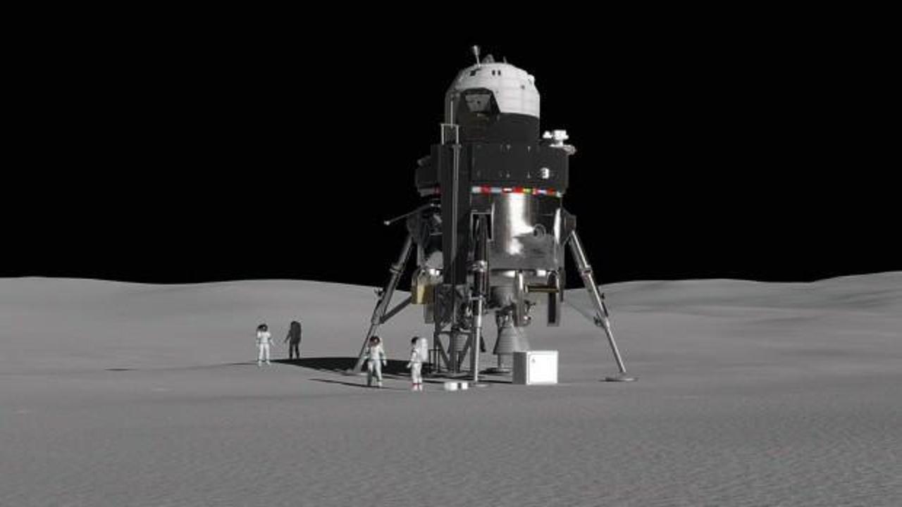 Ay’a gidecek uzay aracı prototipini tanıttı