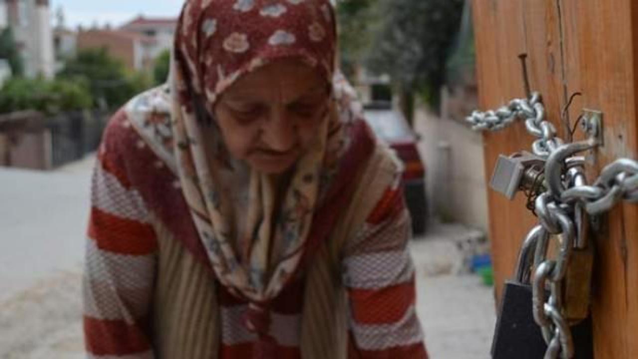 Hırsızlar yaşlı kadını eve hapsetti