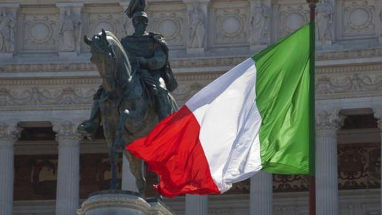 İtalya borç batağına düştü!