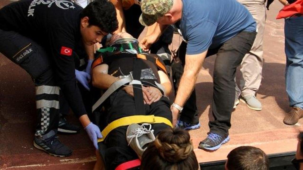 Otelin çatısına düşen paraşütçü yaralandı