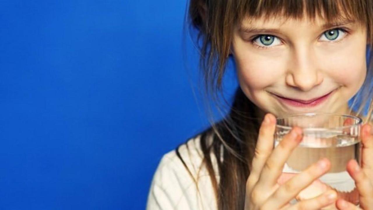 Çocuklar günde ne kadar su içmeli?