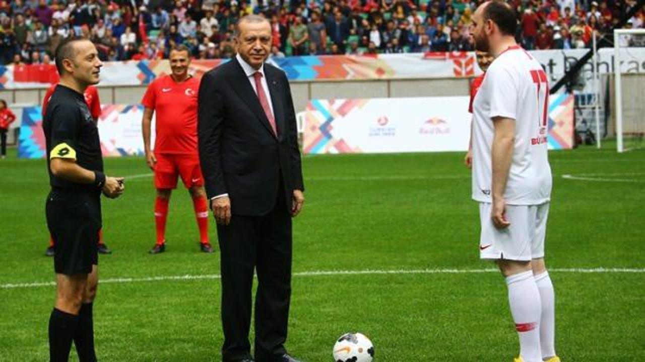 Erdoğan Şöhretler Karması maçını başlattı!