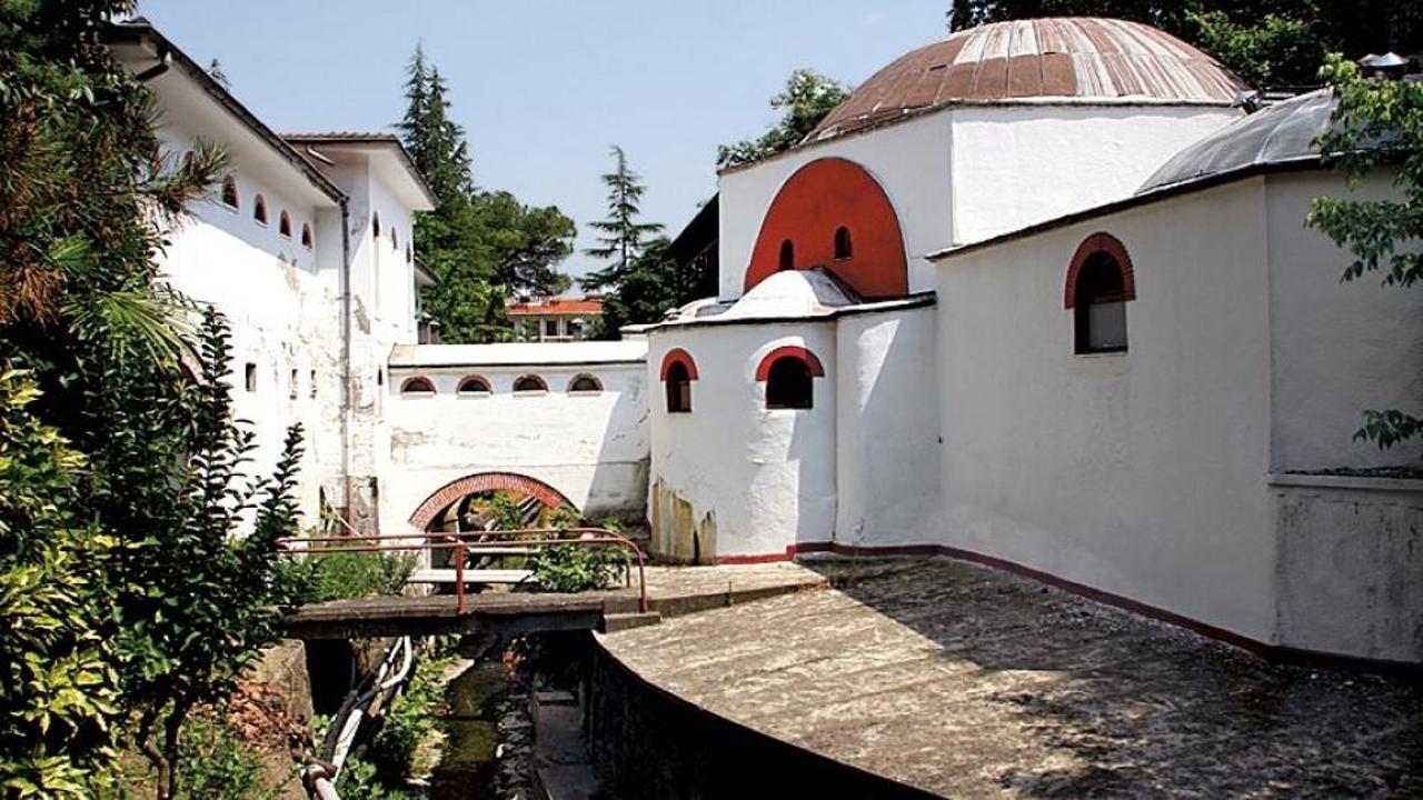 Kıblenin yanlış olduğunu 37 yıl sonra anladılar