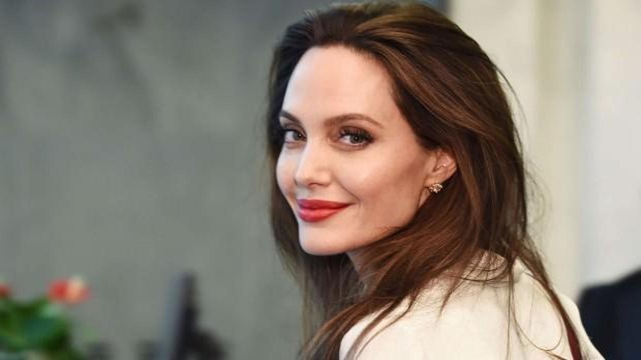 Angelina Jolie 'CIA ajanı' iddiası