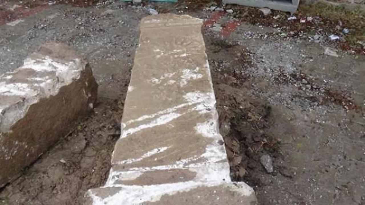 Kanalizasyon kazısından &ccedil;ıktı! Hemen işi bırakıp..