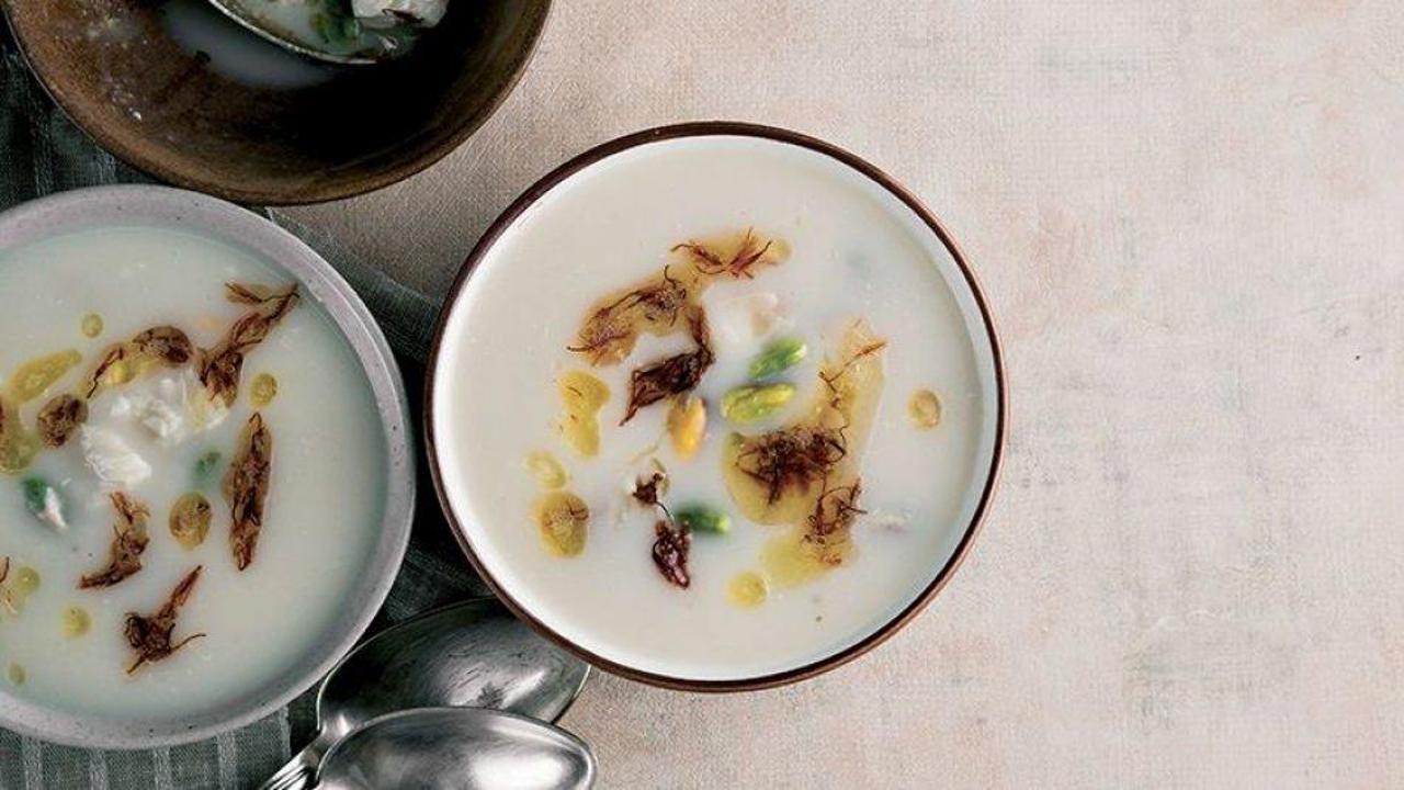 Antep usul&uuml; fıstıklı &ccedil;orba nasıl yapılır?