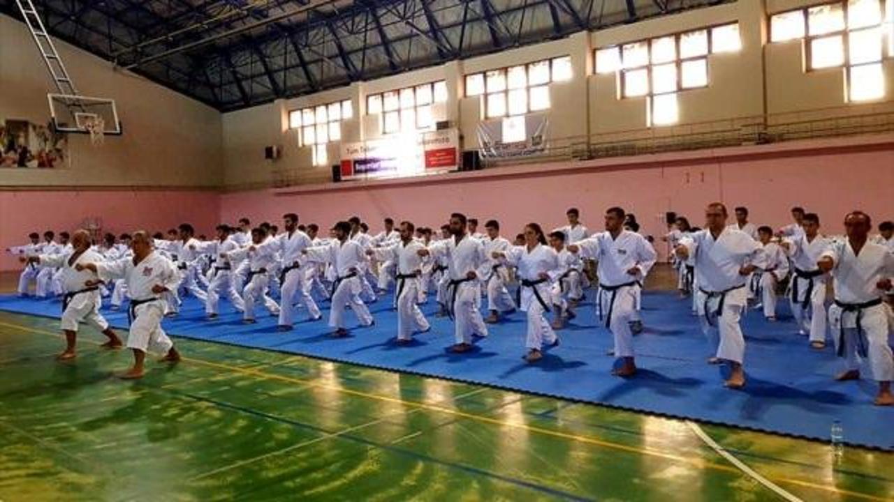 Erzurum'da karatecilere eğitim semineri