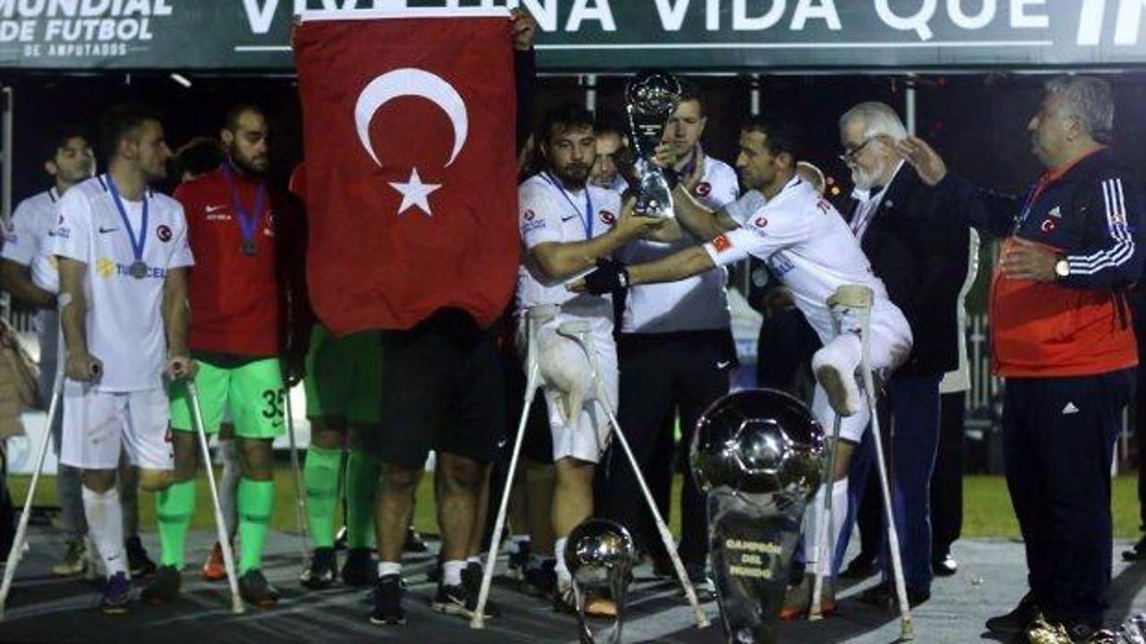 Ampute Milli Takımı d&uuml;nya ikincisi oldu