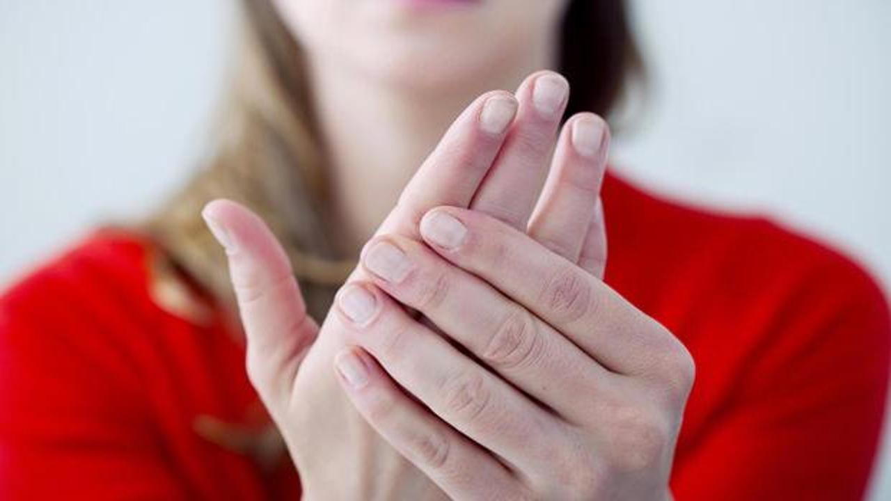 Ellerim neden sürekli soğuk? Parmak üşümesinin başlıca sebepleri...