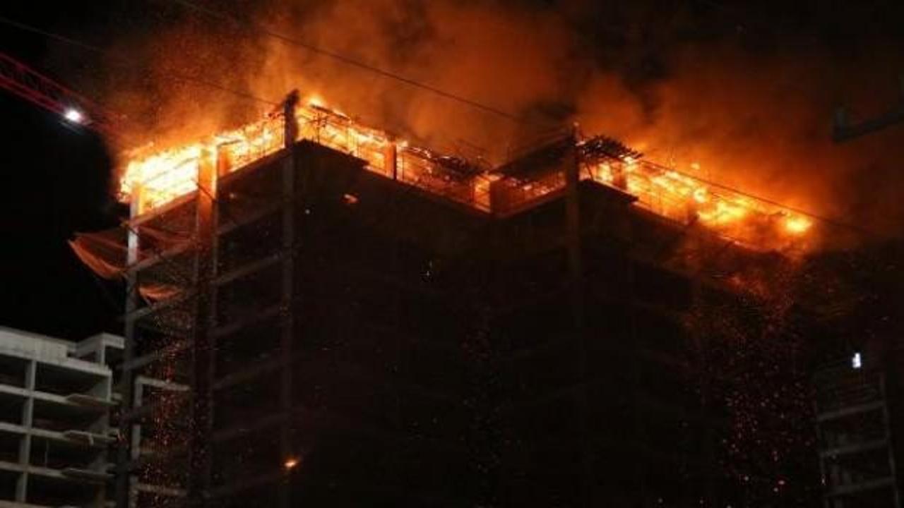 Antalya'da inşaat halindeki binada yangın