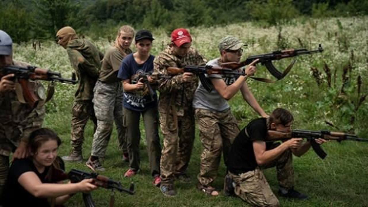 Tartışmalar büyüyor: Ukrayna'nın çocuk askerleri!