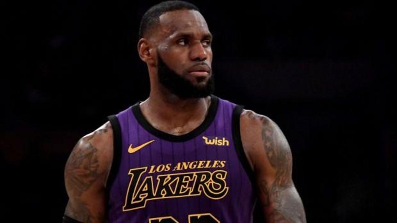 LeBron James rekor kırdı Lakers kazandı!