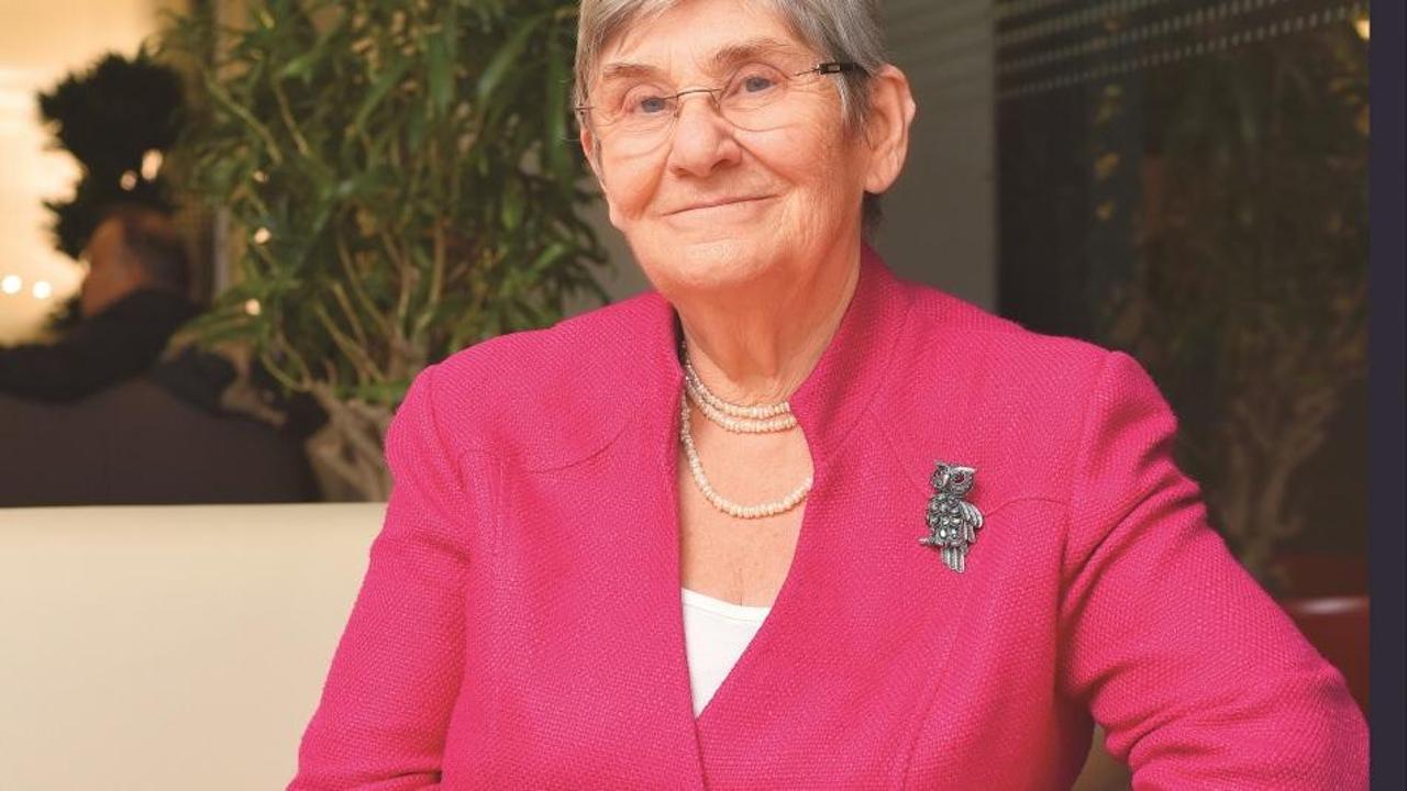 Canan Karatay eşiyle 40'ıncı evlilik yıl d&ouml;n&uuml;mlerini kutladı!