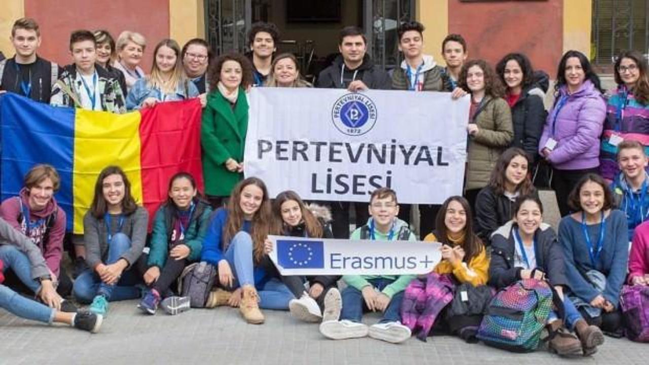 İspanya'da Pertevniyal Lisesi rüzgarı