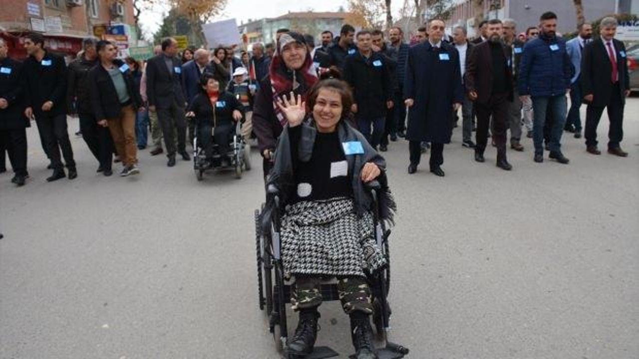 Zile'de engelliler için yürüyüş yapıldı