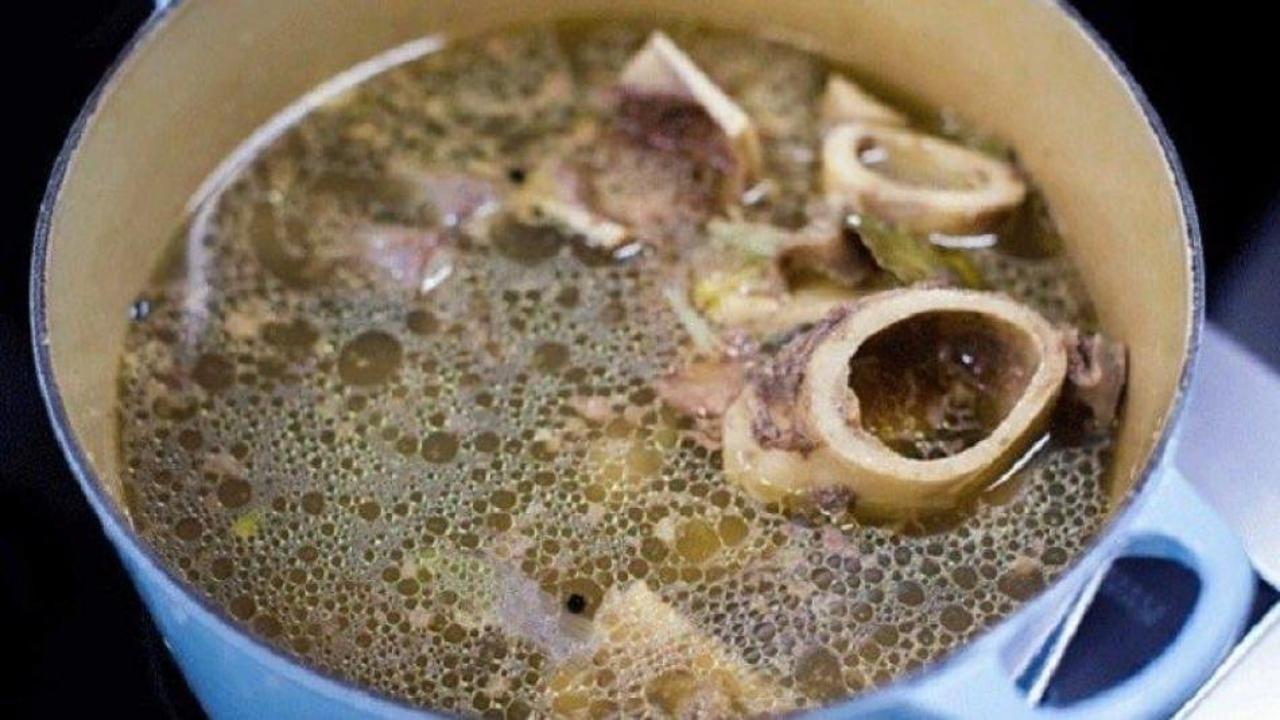 En kolay kemik suyu çorbası tarifi