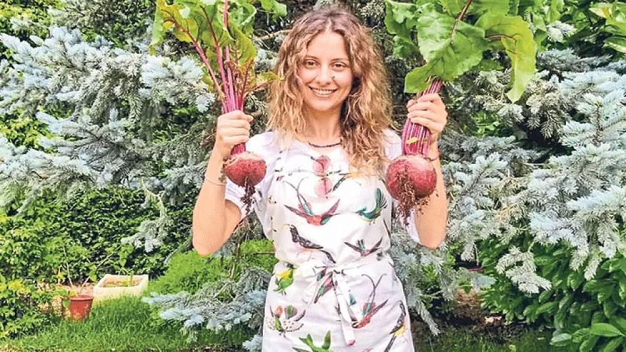 Eren Bakıcı köy hayatı yaşamaya başladı