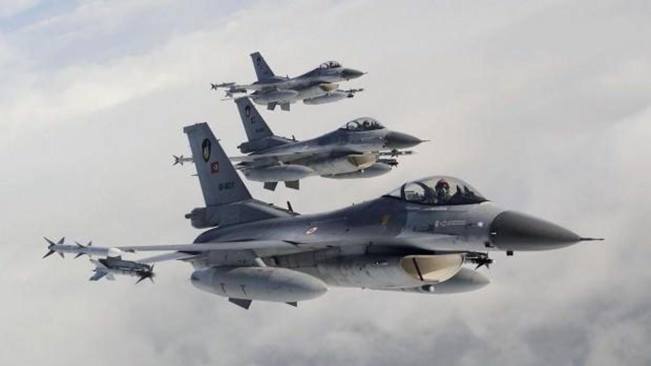 Yunanistan: Türk jetleri hava sahamıza girdi