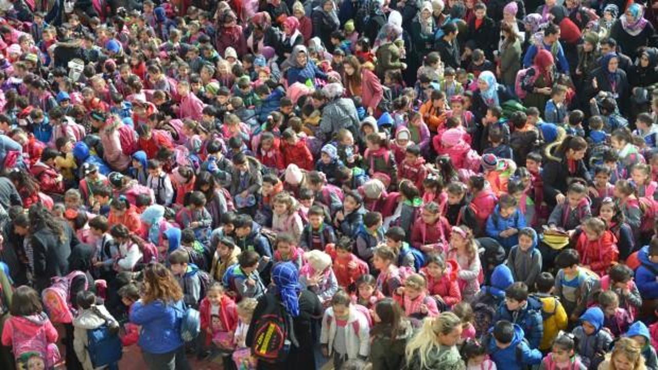 Türkiye’nin en kalabalık ilkokulu: 66 ilçeden fazla