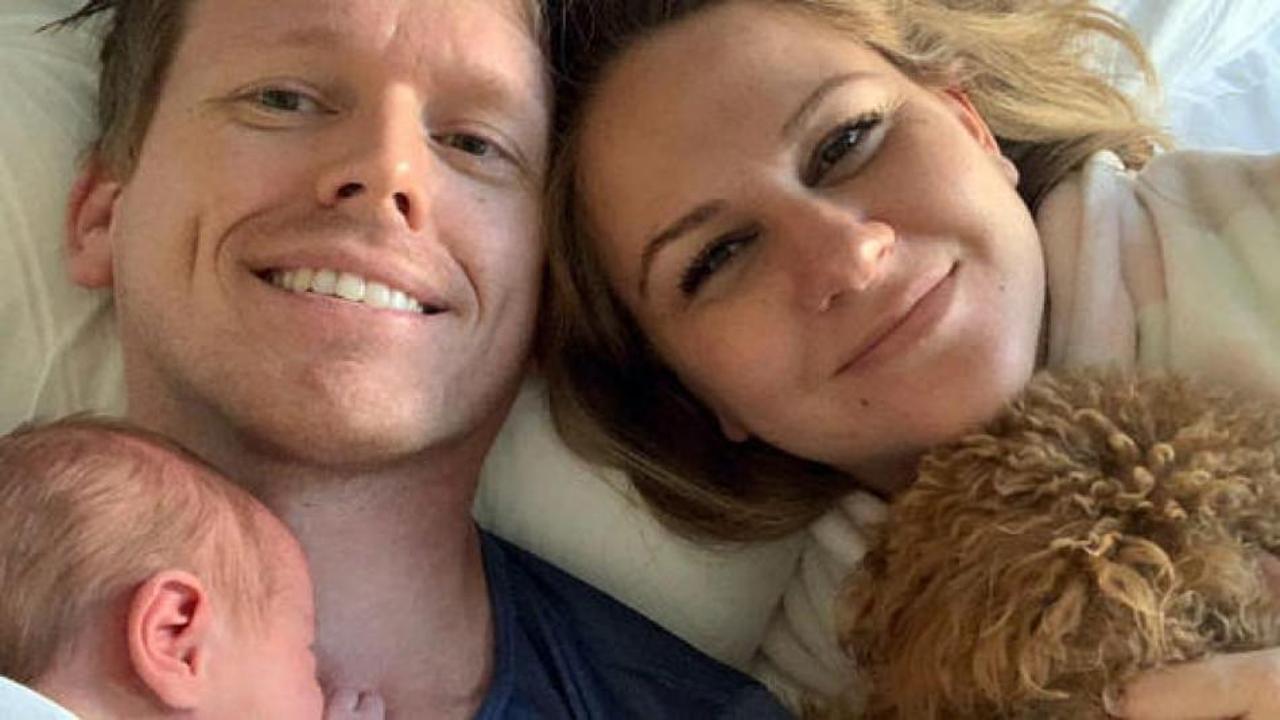 &Uuml;nl&uuml; sunucu Nazlı Tolga  anne oldu!