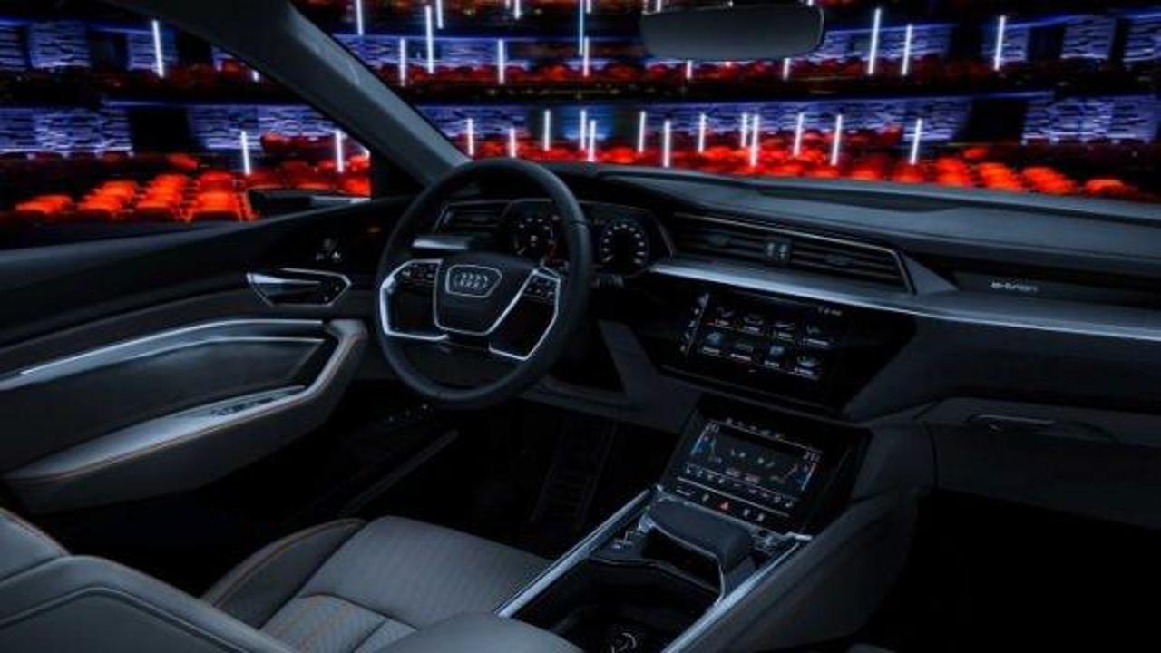 Audi’den araç içi sinema sistemi!