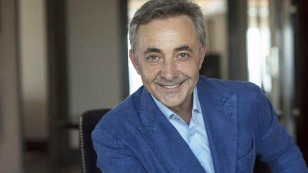 Mehmet Aslantuğ ekranlara d&ouml;n&uuml;yor!