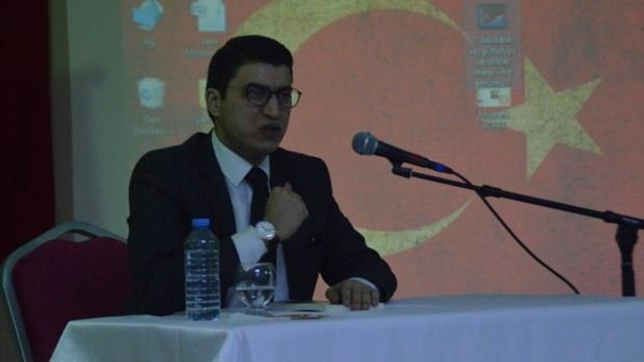 "Türkiye'nin Gençlik Politikaları" konferansı verildi
