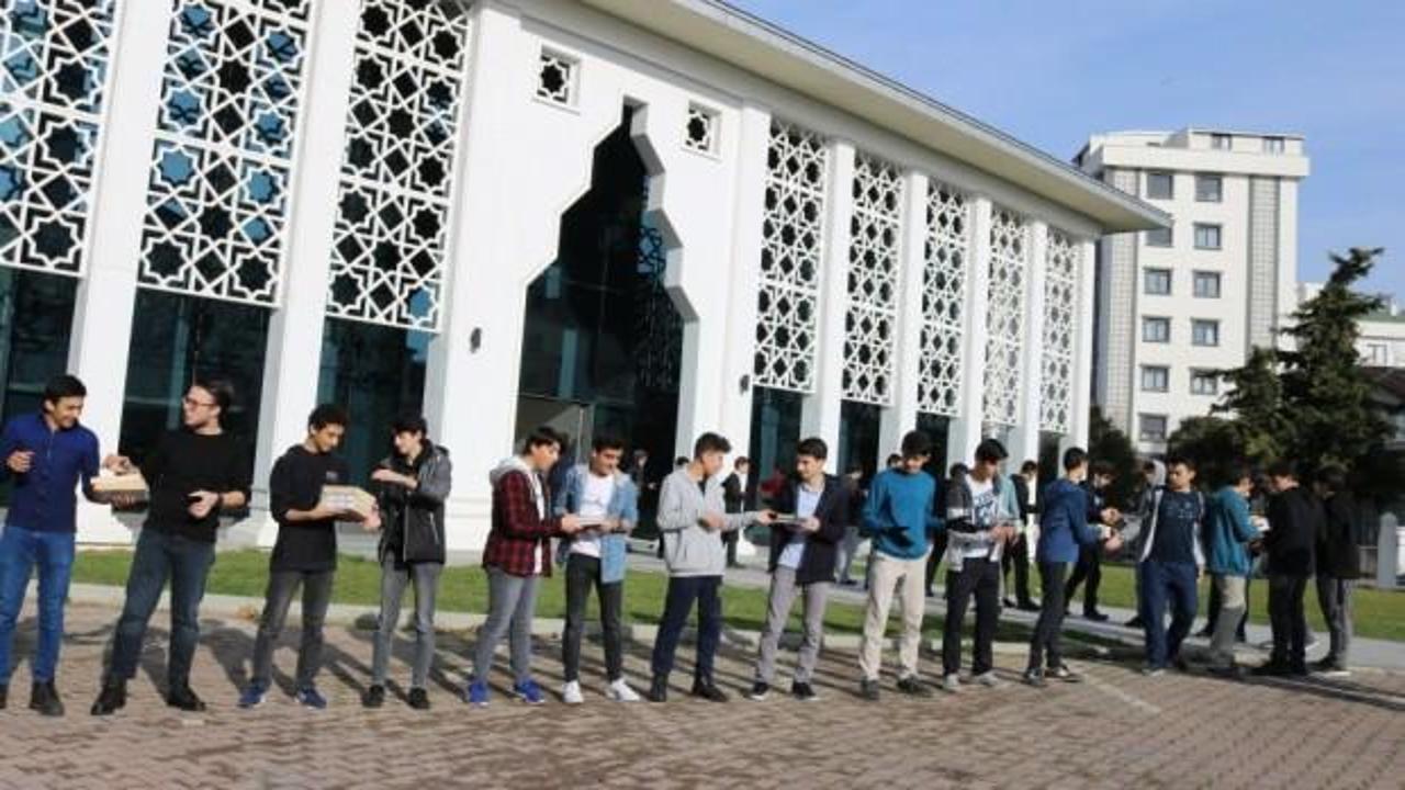 25 bin adet kitap elden ele taşındı