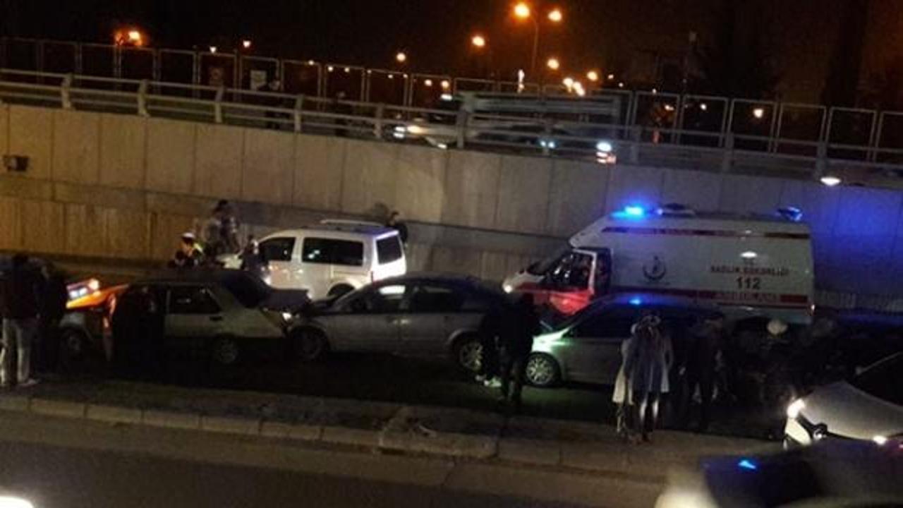 Adana'da 10 araç birbirine girdi: 7 yaralı