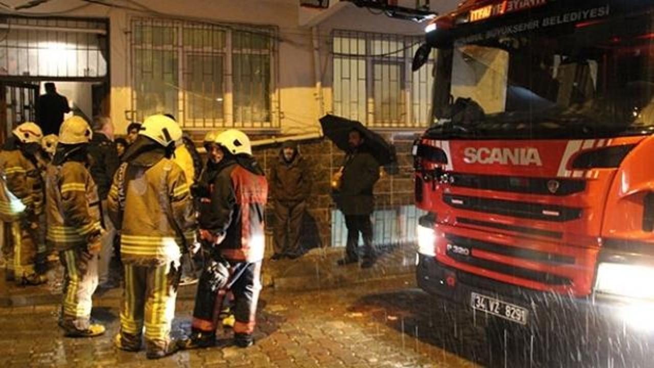 Bağcılar'da yangın! 5 kişi kurtarıldı