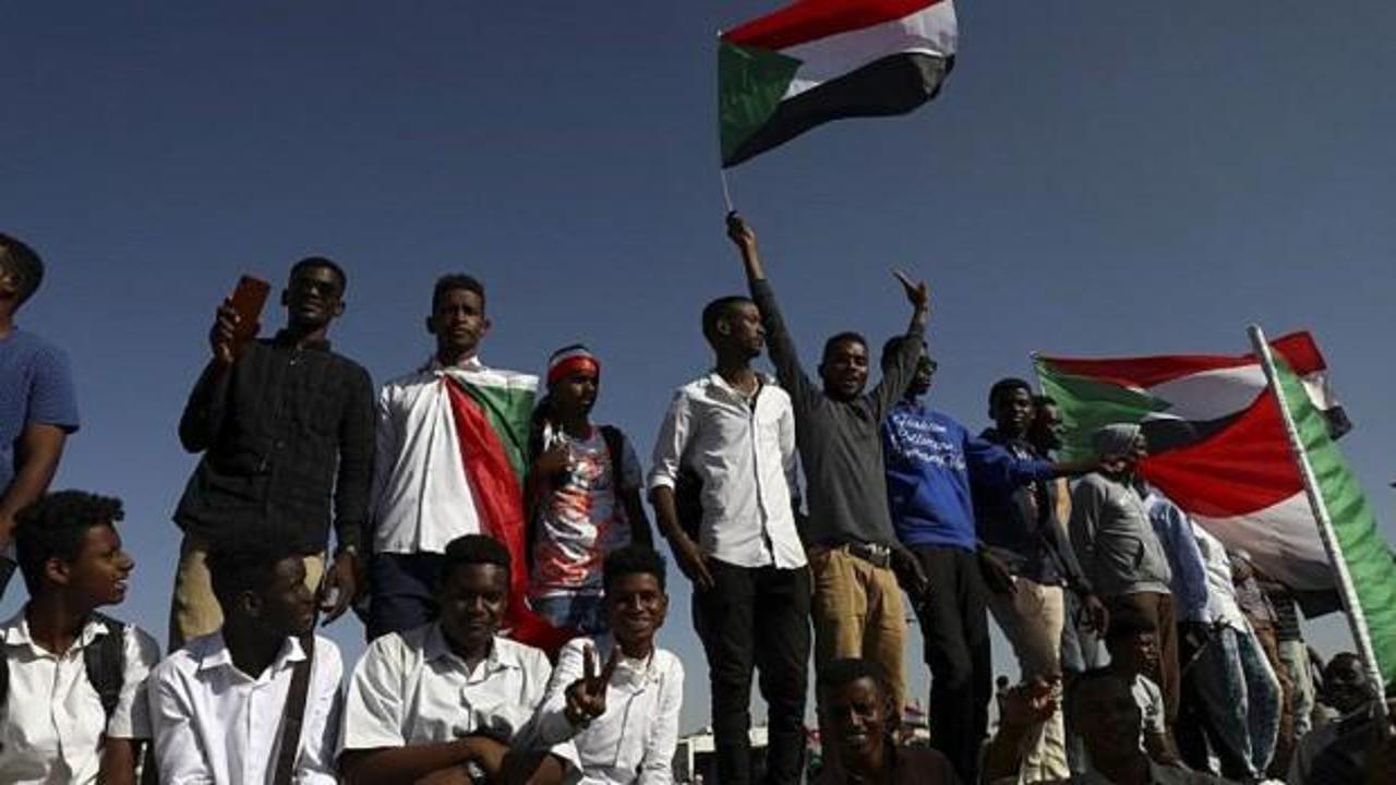 Sudan'da 29 istihbaratçı hakkında idam kararı