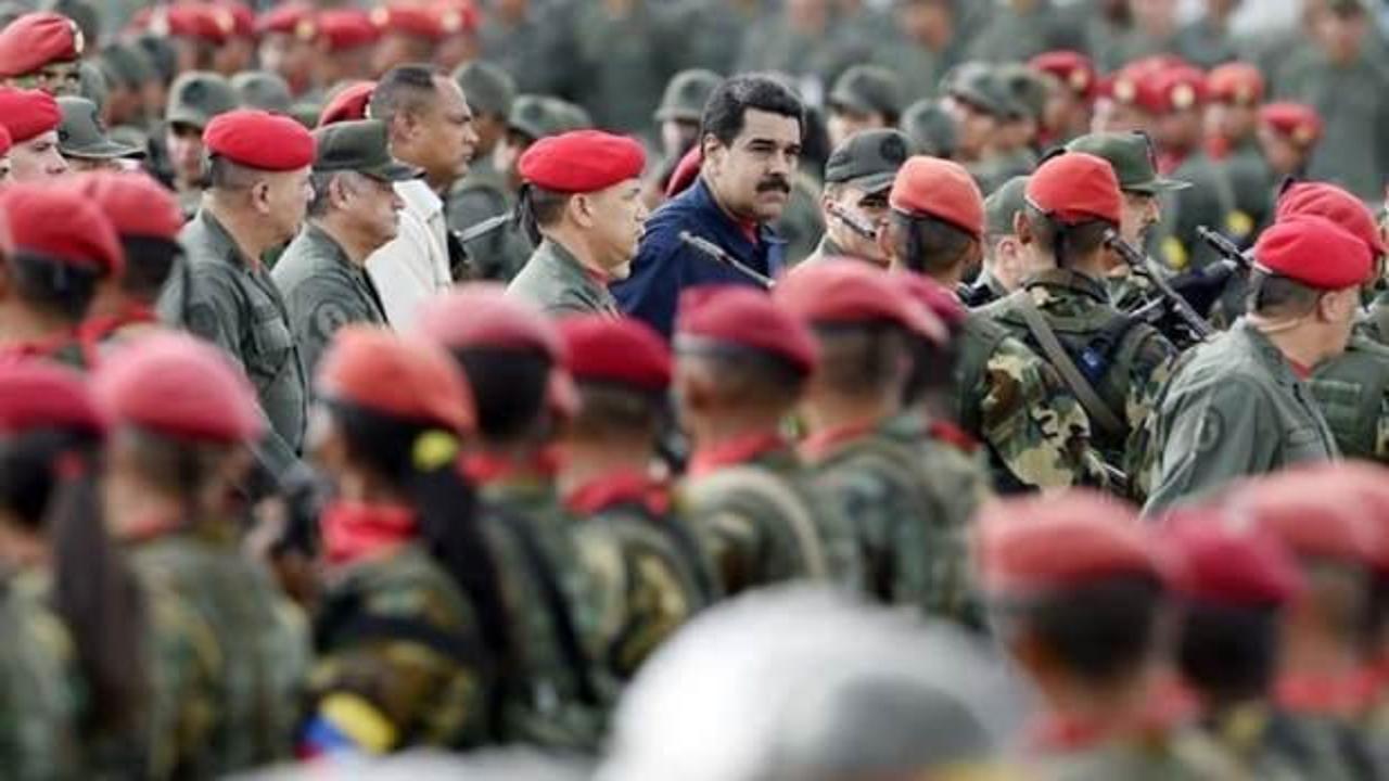 Ordudan Maduro'ya 'mutlak sadakat' sözü!