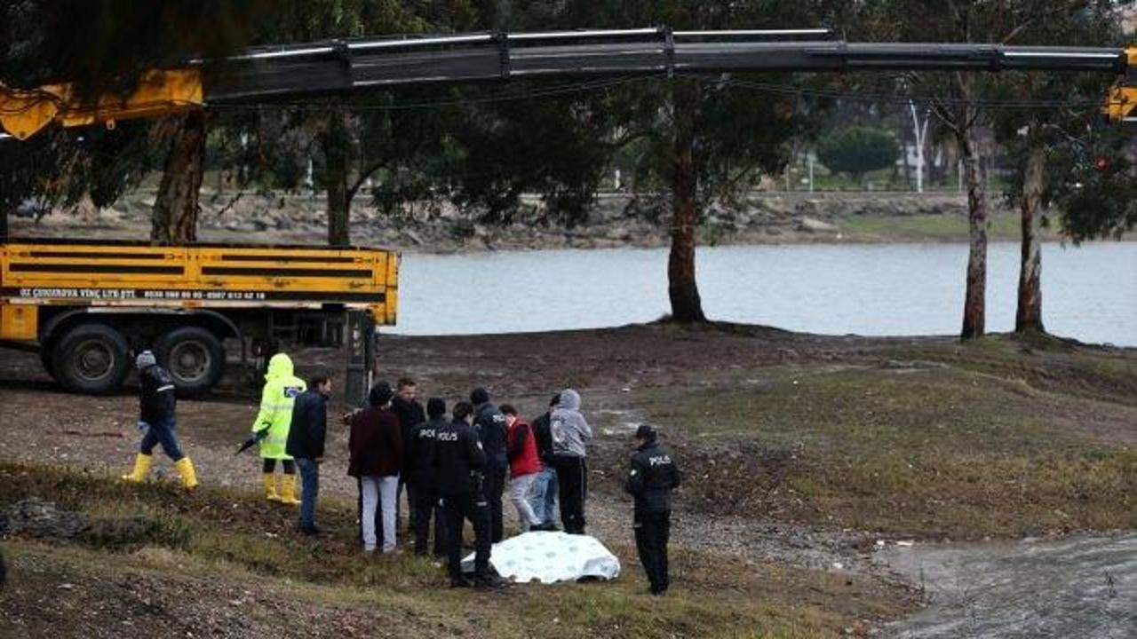 GÜNCELLEME - Adana'da otomobil Seyhan Baraj Gölü'ne devrildi