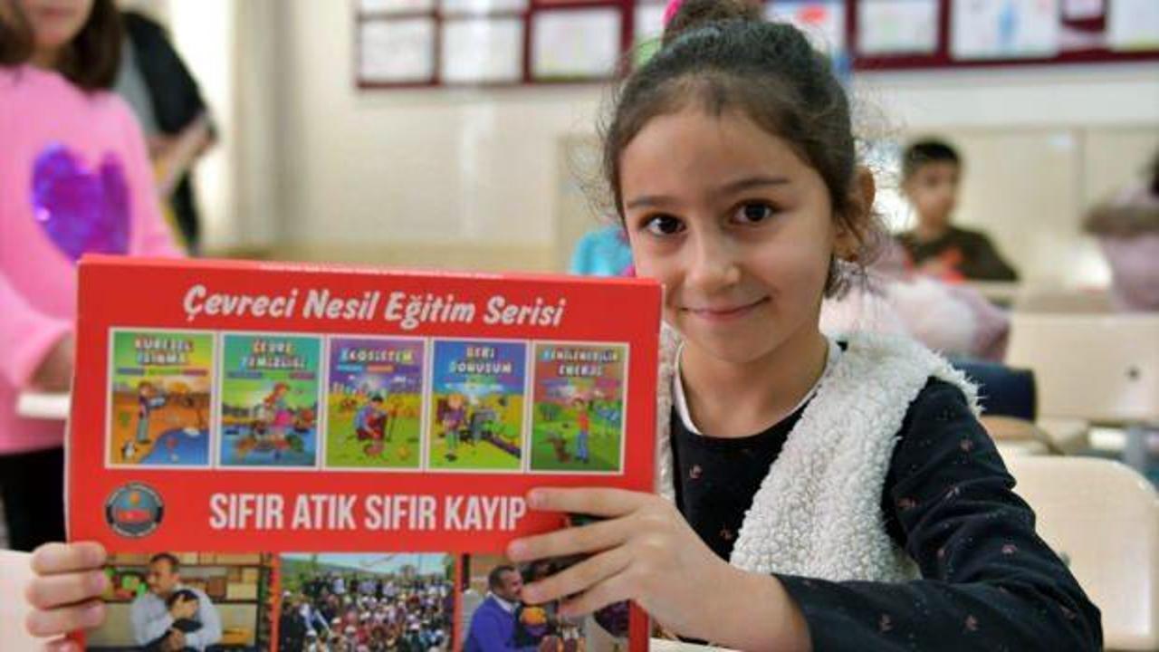 Öğrencilere karne hediyesi olarak "Sıfır atık sıfır kayıp" kitapçığı