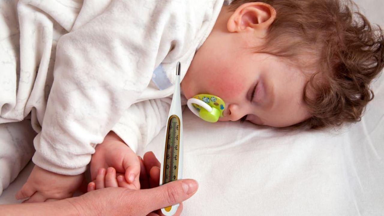 Bebeklerin ateşi nasıl düşer?