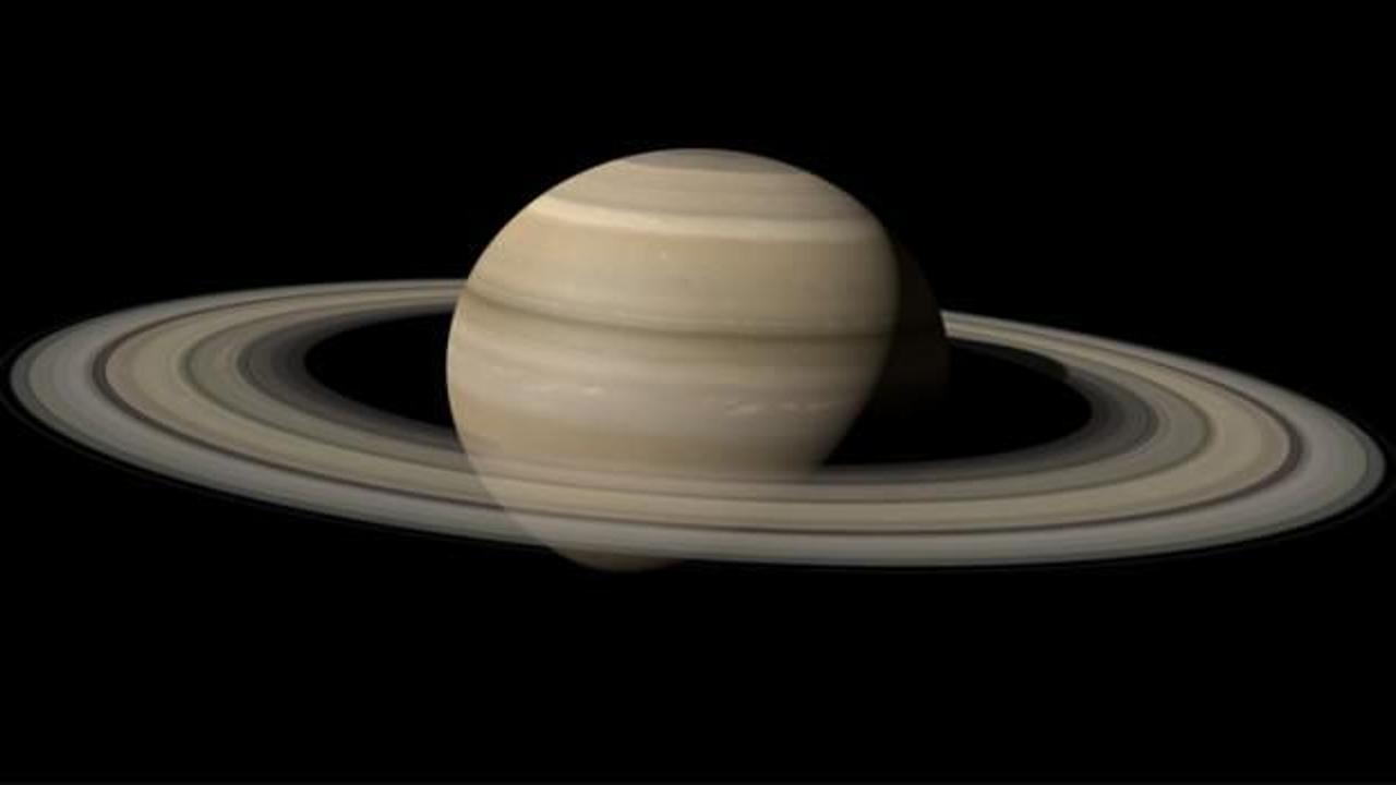 Satürn'le ilgili ezber bozan gelişme!