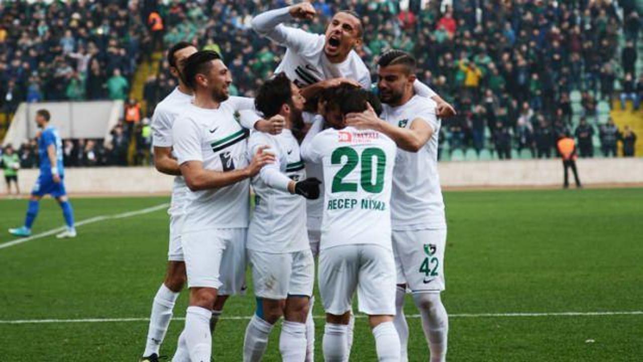 Denizlispor Süper Lig aşkına liderliği kaptı!