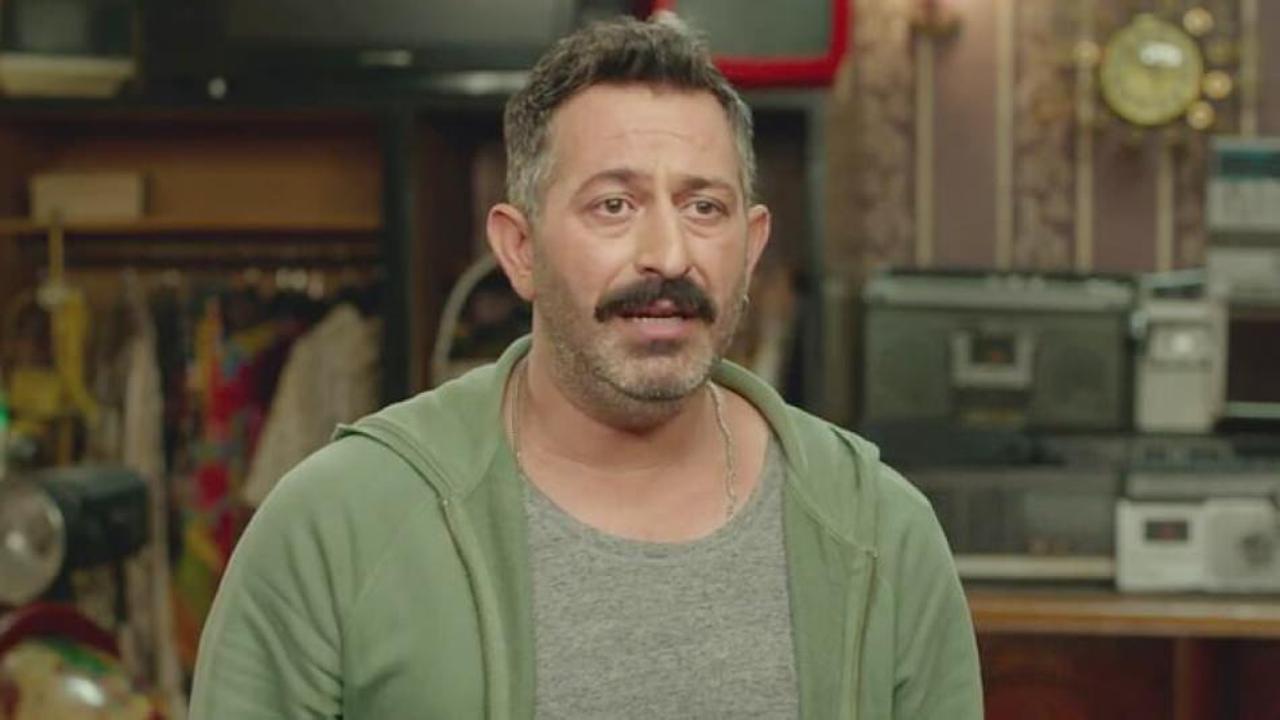 Cem Yılmaz sosyal medyada hayranlarının sorularını yanıtladı!