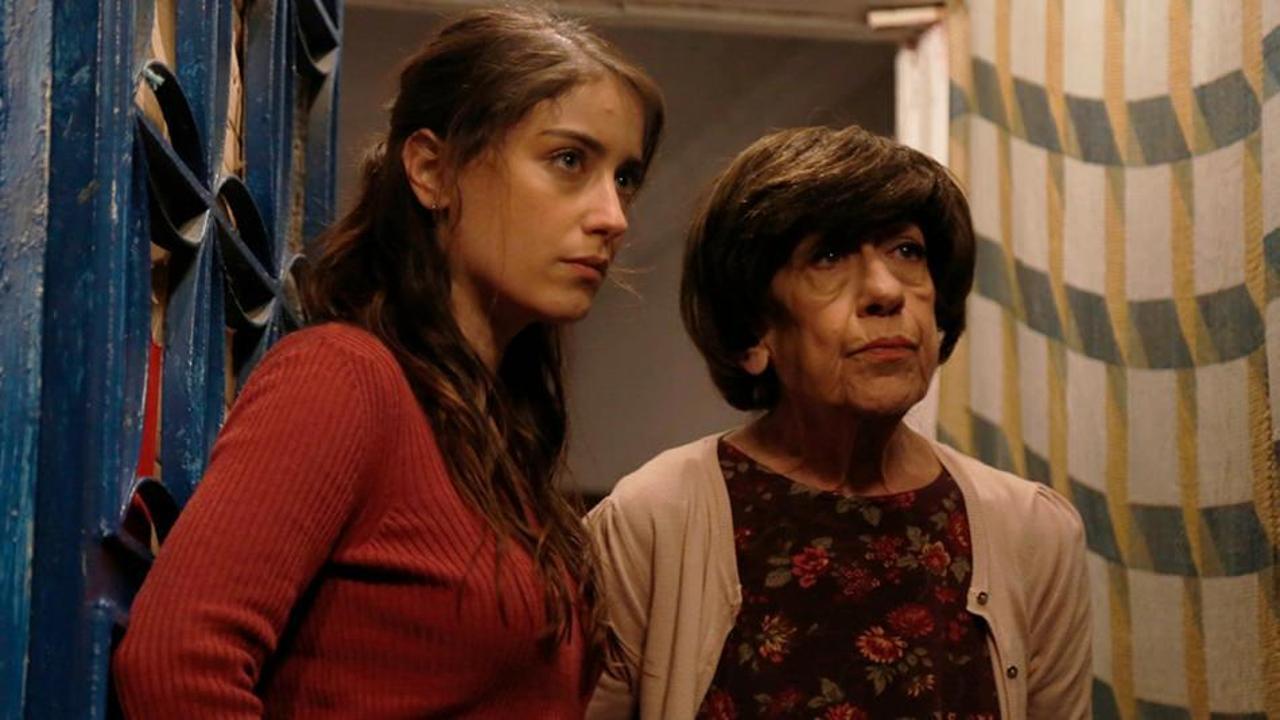 Hazal Kaya Ayşen Gruda haberlerine ateş püskürdü!